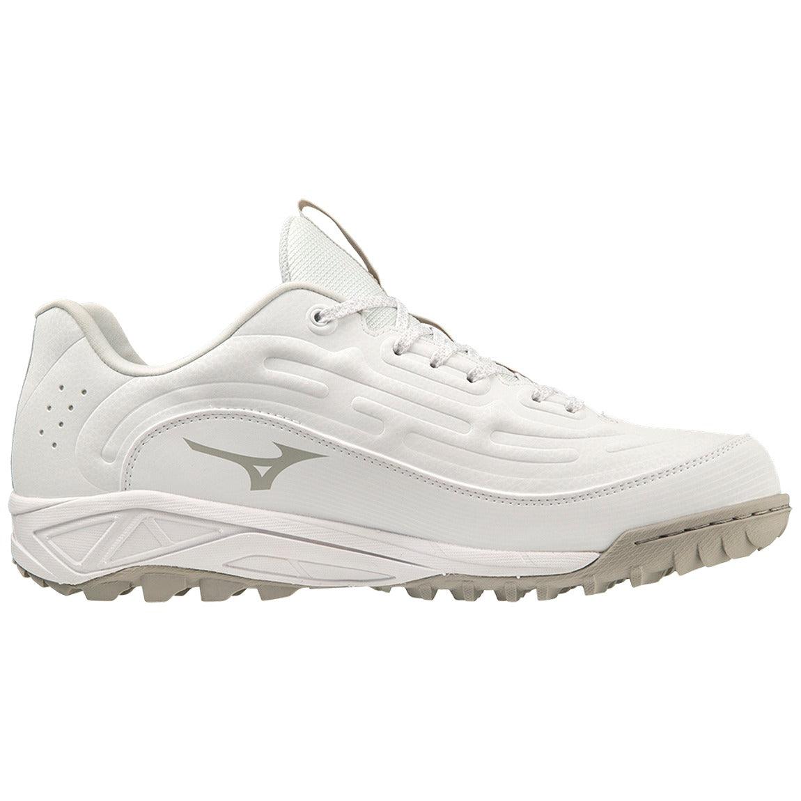 Mizuno Ambition 3 BB Low All Surface Shoe