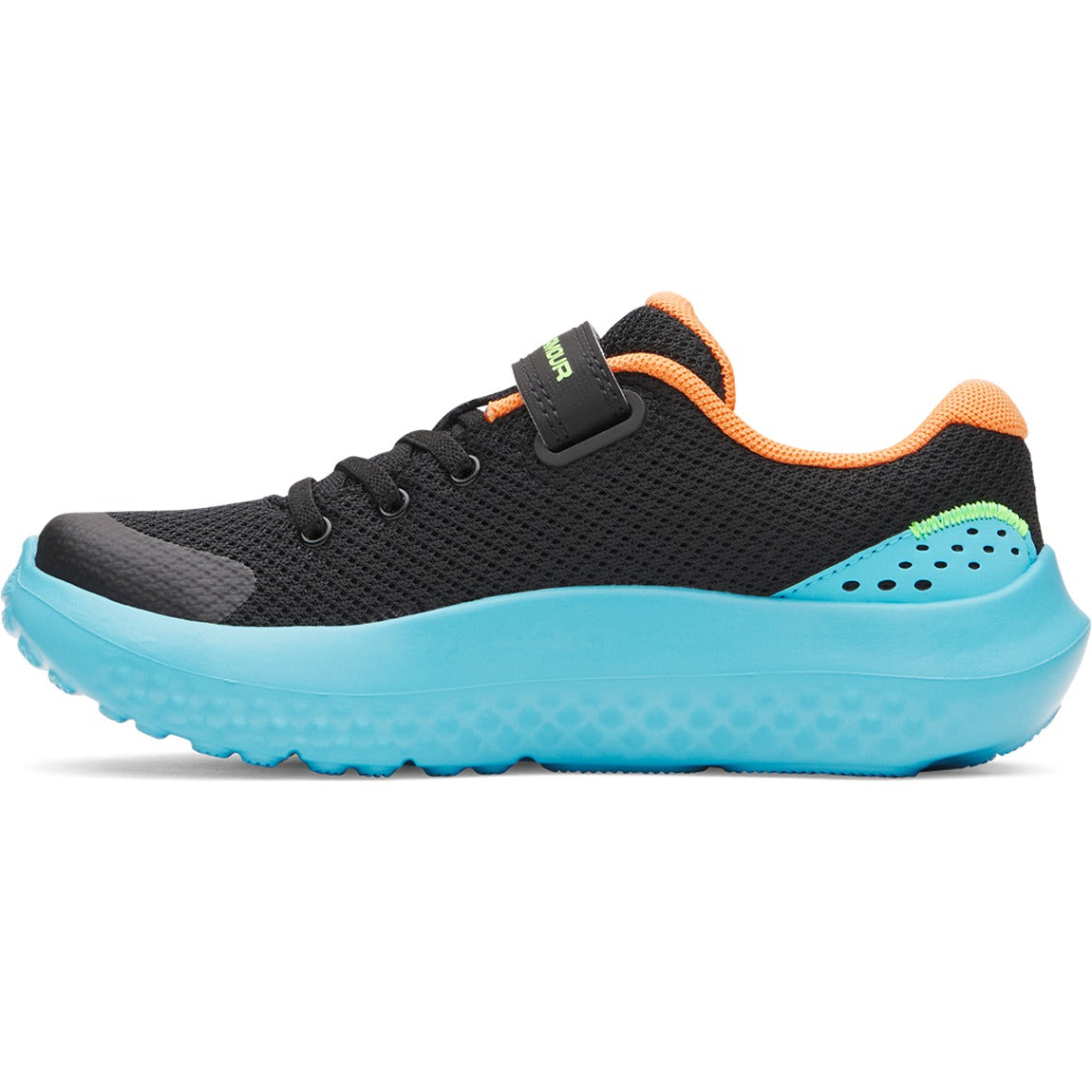 Chaussures de course Under Armour Surge 4 AC pour enfants (2026)