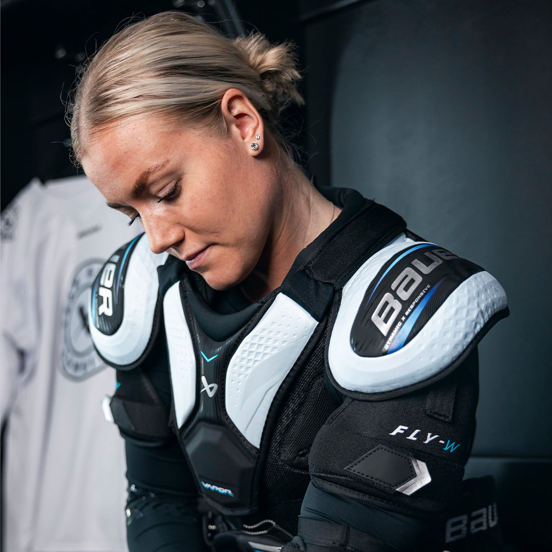 women's hockey equipment