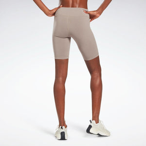 Reebok Identity Fitted Short - Women's - Sports Excellence